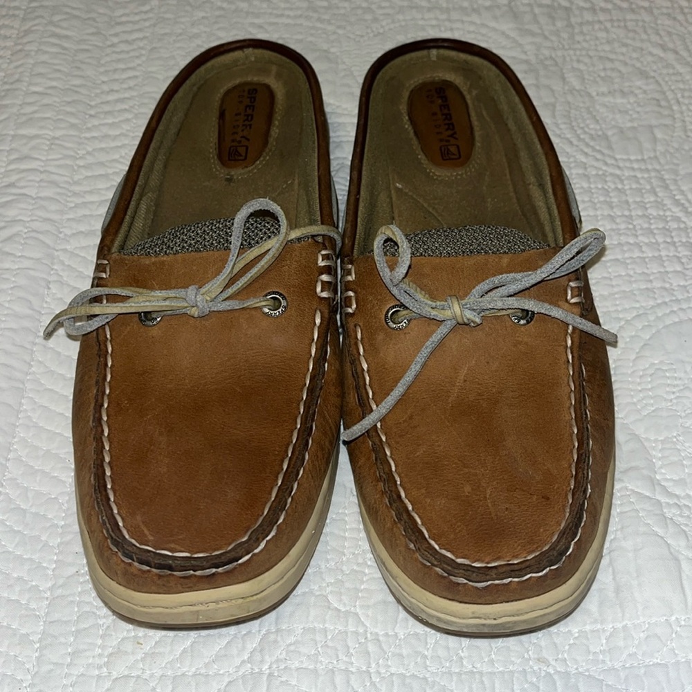 Slip on Sperry Boat Shoe